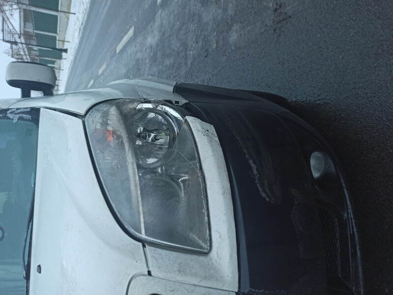 Фара передняя Fiat Doblo 2006 г.  1.3 л дизель