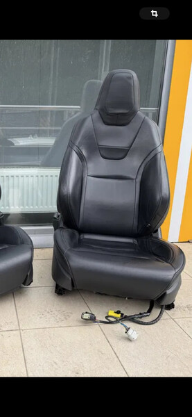 Сидение переднее левое Tesla Model S хэтчбек 2016 г.  0.1 л электро Хмельницкий