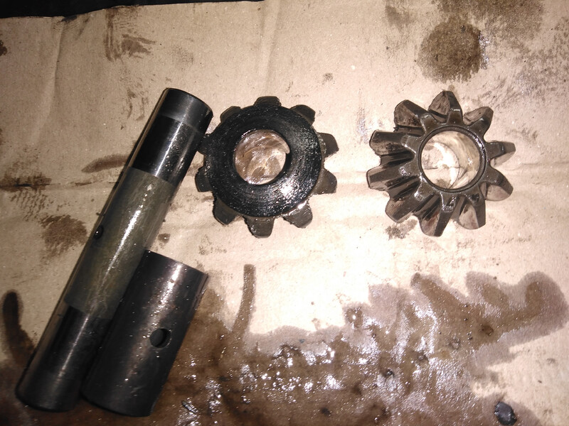 Сателлиты дифференциала коробки передач Renault Kangoo 1 2005 г.  1.4 л бензин Киев