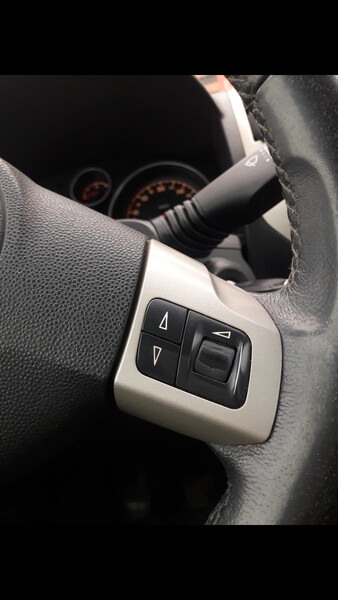 Кнопка руля Opel Zafira B  2008 универсал 1.9 Дизель Камень-Каширский
