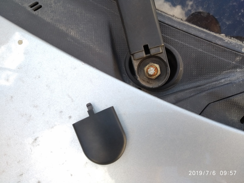 Заглушка дворника Subaru Tribeca  2006 3.0 Дизель 