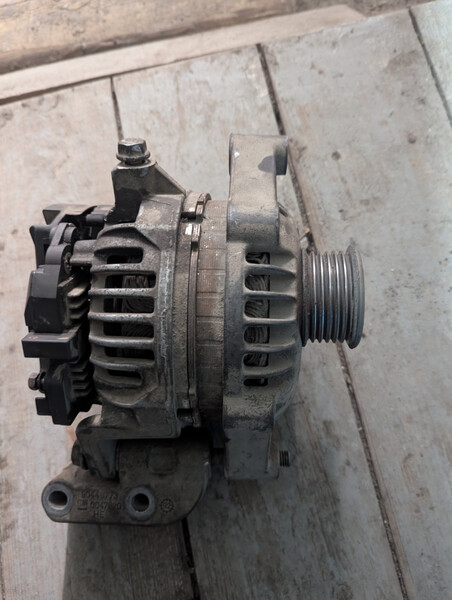 Генератор Opel Vectra A  1993 1.6 Бензин 