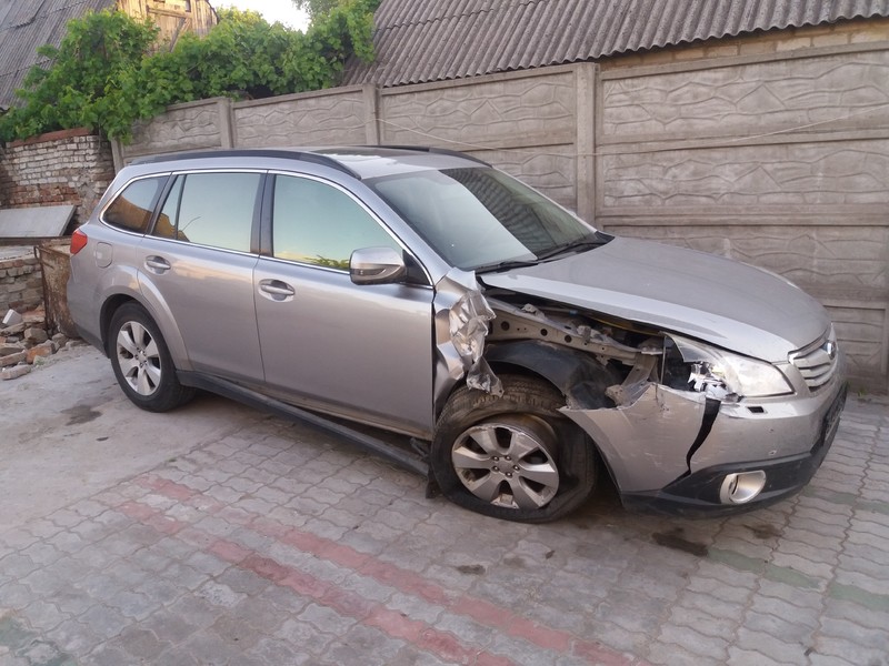 Фара передняя Subaru Outback универсал 2011 г.  2.5 л бензин Запорожье
