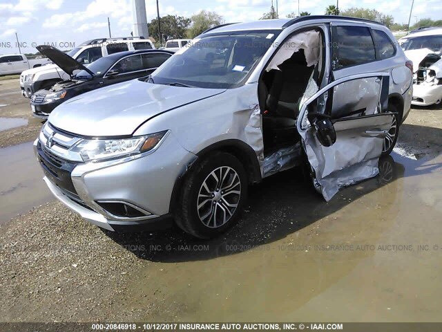 Крило ліве Mitsubishi Outlander 3 2016 г.  2.0 л бензин Львов
