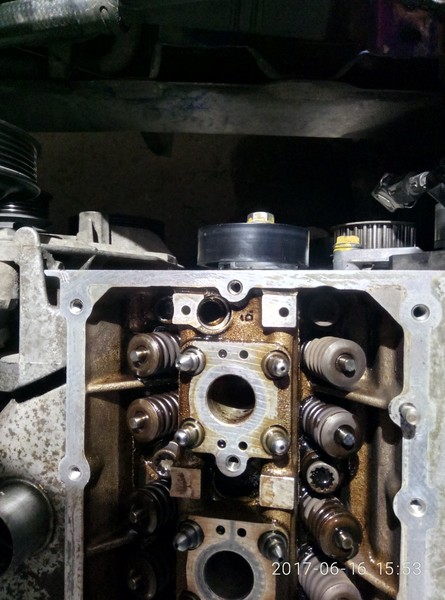 Клапан маслянной магистрали гбц Volkswagen Golf 4  1998 хэтчбек 1.4 Бензин Томашполь