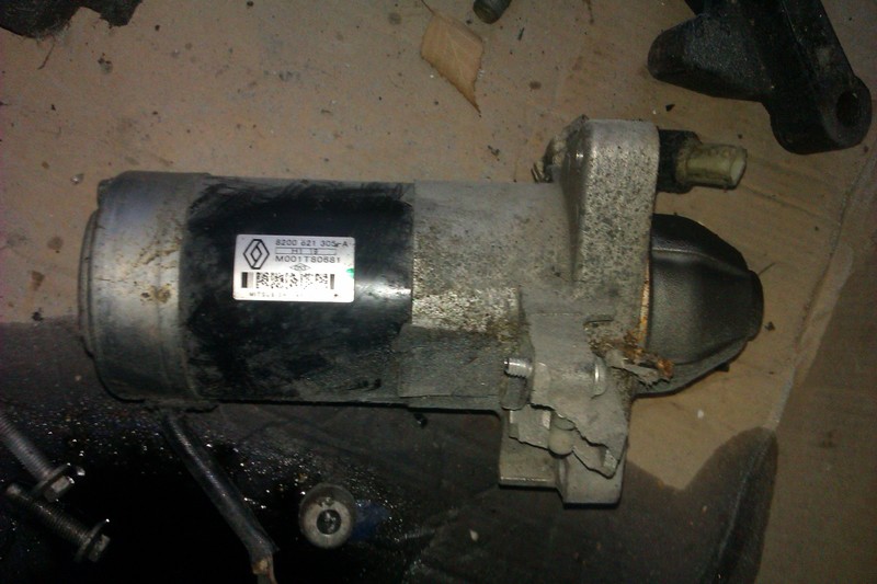 Стартер 8200621305А   Opel Vivaro, Renault Trafic