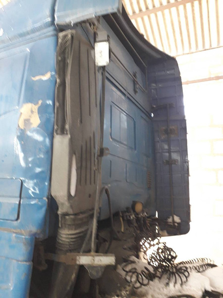 Спойлер задний левый и его крепление Iveco Stralis  2006  Дизель Киев