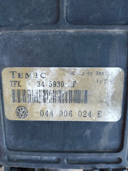Электронный блок управления двигателем 044906024E   Volkswagen T4 (Transporter)