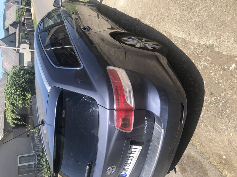 Задняя левая внешняя фара (стоп) Toyota Avensis  2008 Киев