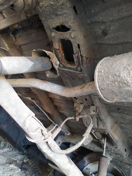 Усилитель задний, втулки рессор Ford Escort универсал 1994 г.  1.8 л дизель Краматорск