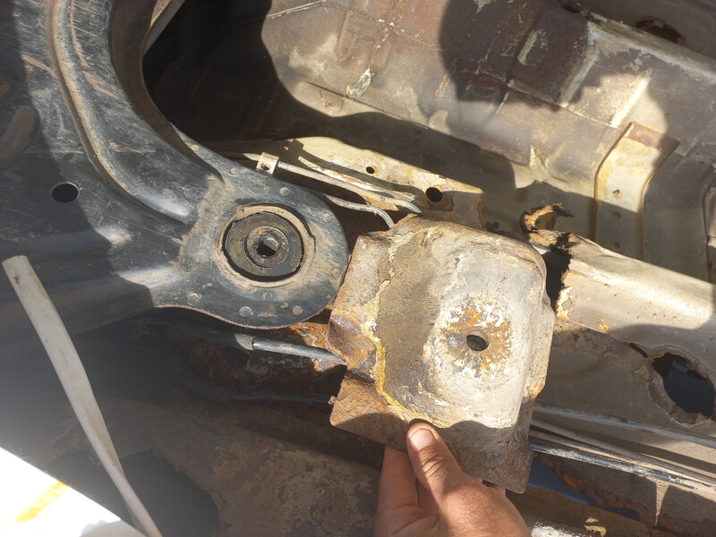 Крепёж подрамника Chevrolet Aveo  2006 1.4 Бензин 