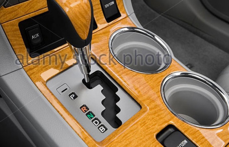 Накладка на панель шифтера Toyota Highlander  2008 3.3 Бензин 