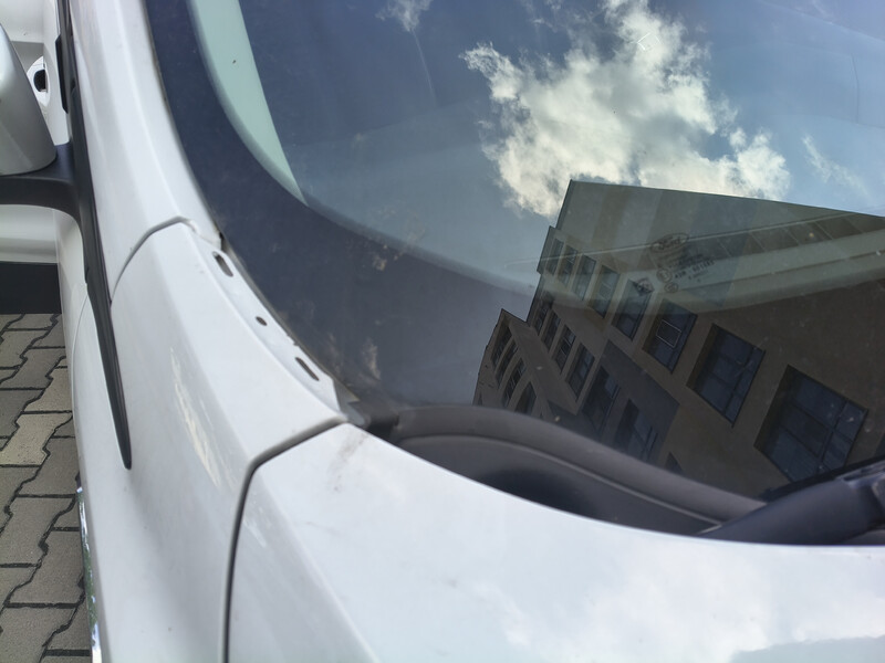 Накладка молдінг скла, права сторона Ford Kuga  2019 1.5 Дизель Ивано-Франковск