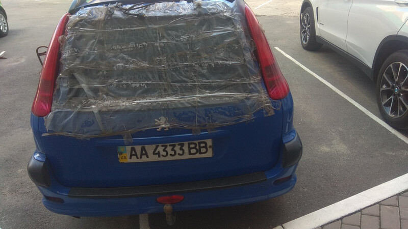 Стекло ляды или ляда Peugeot 206  2004 універсал 1.6 Бензин 