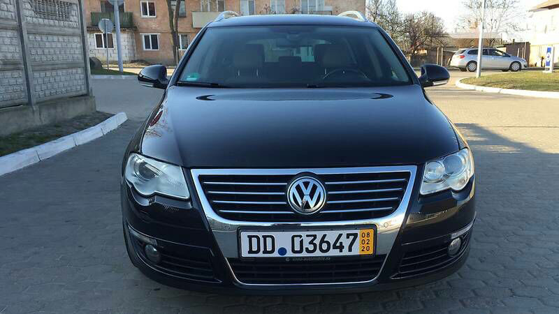 Решетка радиатора Volkswagen Passat B6 2008 г.  2.0 л дизель Киев