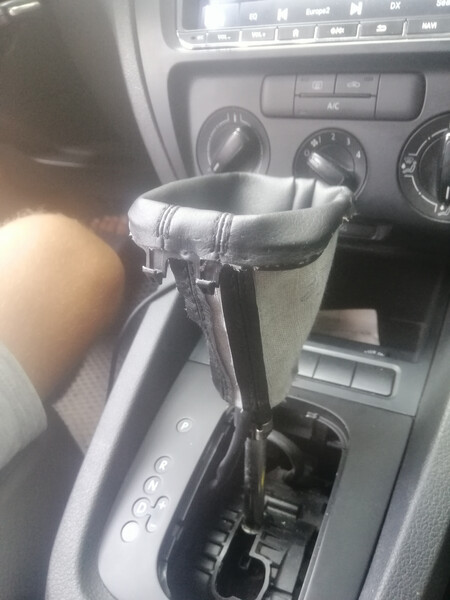 Чехол ручки акпп с рамкой Volkswagen Jetta 6  2012 2.0 Бензин Александрия