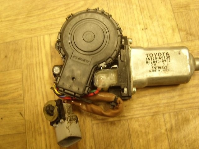 Мотор стеклоподъемника переднего левого Toyota Hiace D4D 2007 2.5 Дизель Одесса