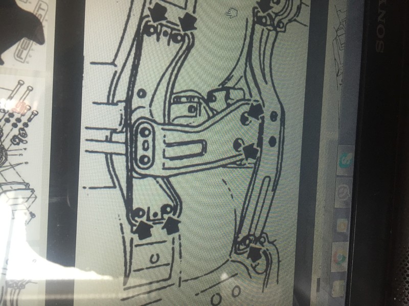 Траверса коробки передняя механика Subaru Impreza  2008 хетчбек 2.0 Бензин 