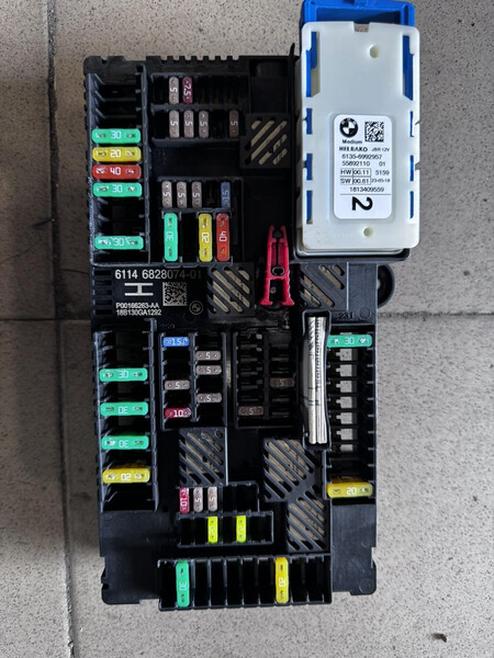 Задний блок предохранителей с управлением BMW X3  2018 2.0 Бензин Запорожье