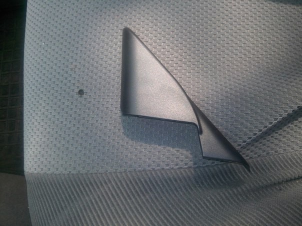 Уголок. Нкаладка на зеркало Левая Subaru Forester SG универсал 2003 г.  2.0 л бензин Николаев