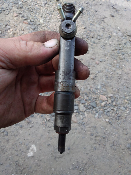 Розпилювач форсунки Volkswagen LT 35 2003 2.5 Дизель 