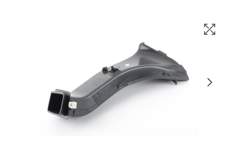 Возухоохладитель тормозов левий BMW X1  2016 2.0 