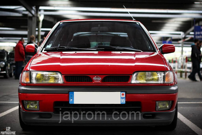 Бампер передний Nissan Sunny B14  1995 хэтчбек 1.6 Бензин Киев