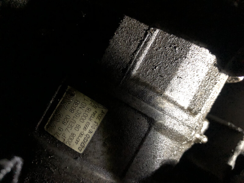 Компрессор кондиционера Volkswagen Touareg  2004 4.2 Бензин Прилуки