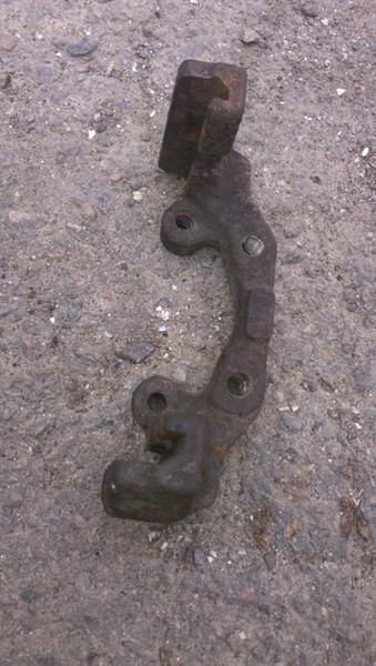 Скоба суппорта задняя BMW 3 Series E30 1988 г.  2.0 л бензин Одесса