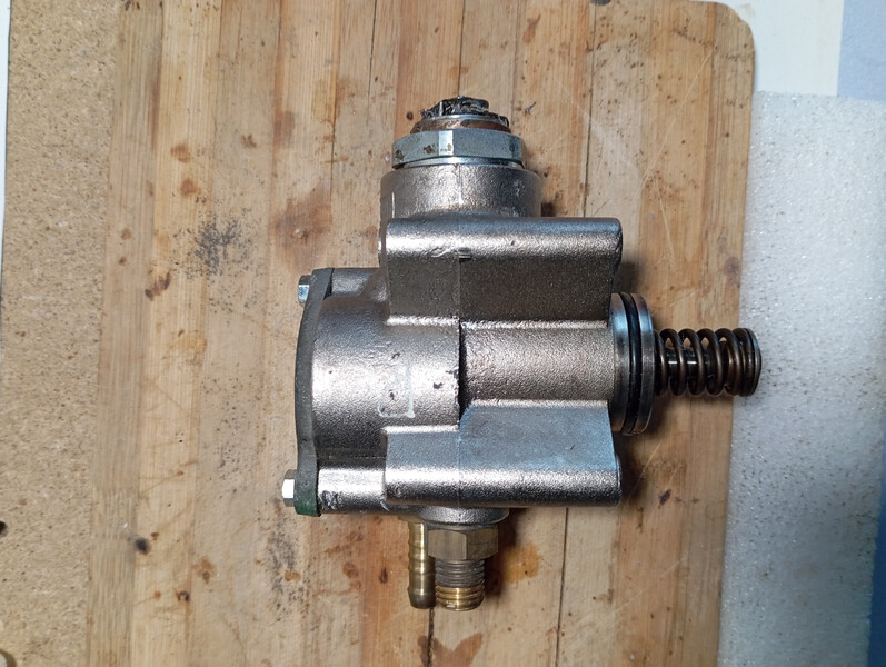 Топливный насос 03C127025R   Audi A3, Skoda Octavia A5, Skoda Octavia A7, Volkswagen Golf, Volkswagen Golf Plus, Volkswagen Jetta, Volkswagen Passat, Volkswagen Touran