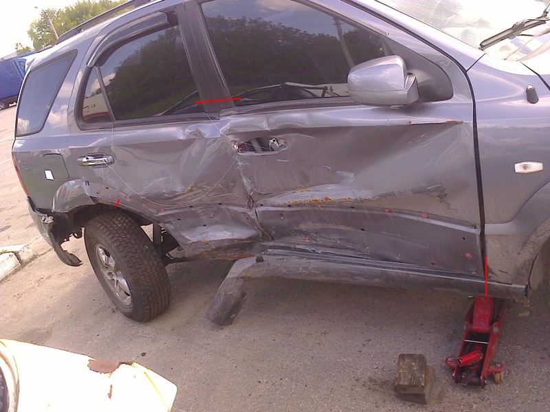 Порог правый с средней стойкой Kia Sorento  2008 2.5 Дизель Кременчуг