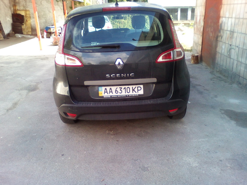 Бампер задній 850B26487R   Renault Scenic