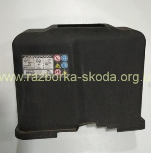 Крышка акумулятора Skoda Octavia  2005 универсал 1.6 Бензин Киев
