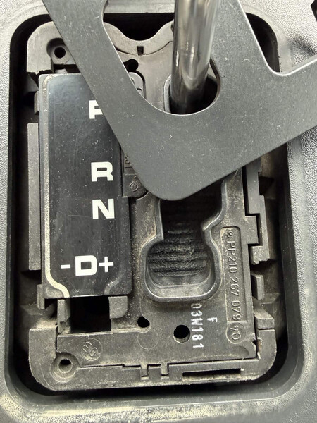 Кулиса Mercedes-Benz Sprinter Dodge 2003 2.7 Дизель Каменское