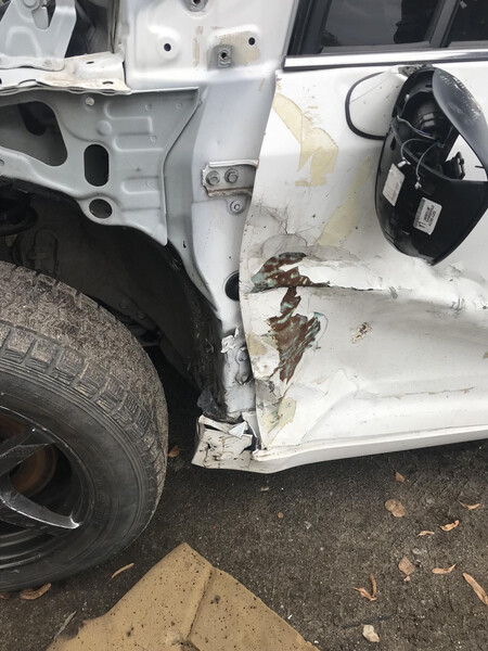 Поріг кузова лівий Toyota Avensis t27 2012  Бензин 