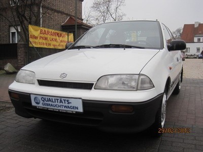 Габарит передний левый (белый, тот что рядом с фарой) Suzuki Swift  1996 1.3 Бензин Киев