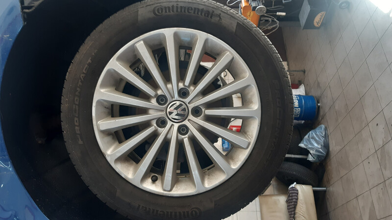 Диск r17 Volkswagen Passat B8 2016 г.  1.8 л бензин Вишневое