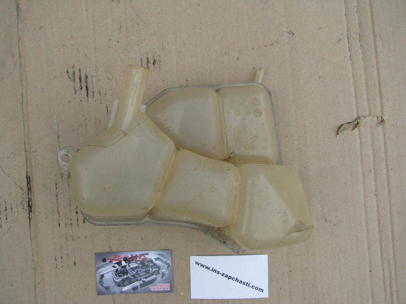 Расширительный бачок Ford Fiesta MK6 хэтчбек 2006 г.  1.6 л бензин Львов