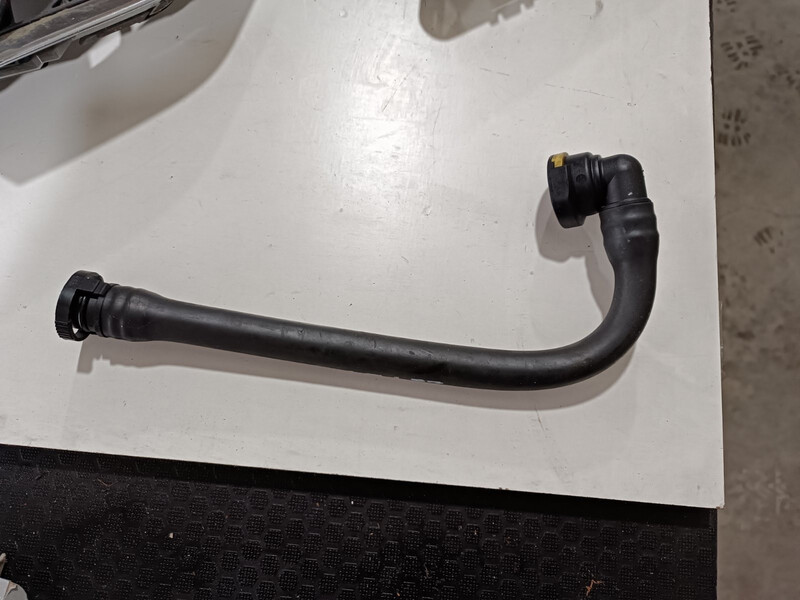 Шланг вентиляции картерных газов Land Rover Range Rover Evoque универсал 2011 г.  2.0 л дизель Днепр