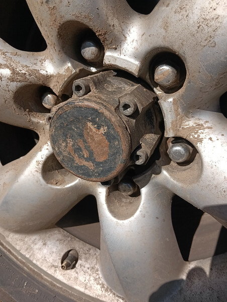 Хабы Nissan Terrano II  2000 2.7 Дизель Конотоп