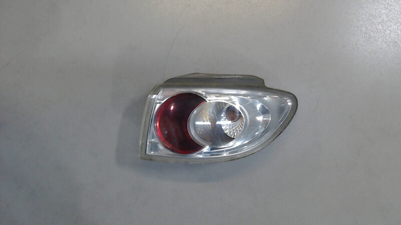 Ліхтар задній правий Mazda 2 хетчбек 2005 р.  1.4 л дизель