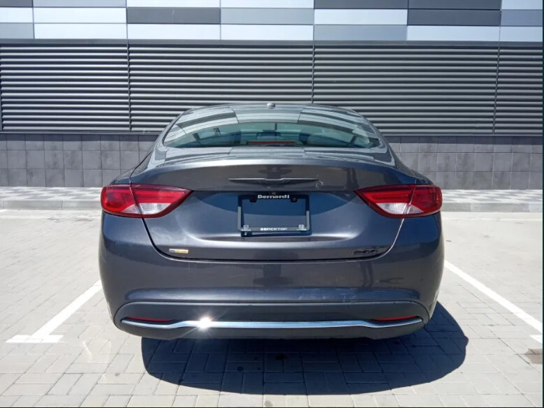 Надпис значок Chrysler 200  2016 2.4 Бензин Кременчуг