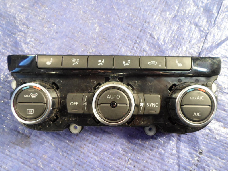 Блок управления климат-контролем Volkswagen Passat CC  2010 2.0 Бензин Львов