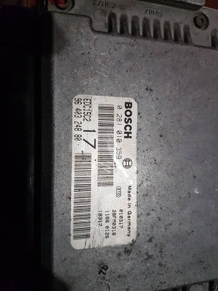 Электронный блок управления двигателем 0 281 010 359   Citroen Jumpy, Fiat Scudo, Peugeot Expert