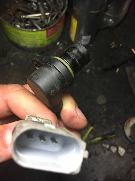 Датчик положення колінвалу Volkswagen Sharan  2004 1.8 Бензин 