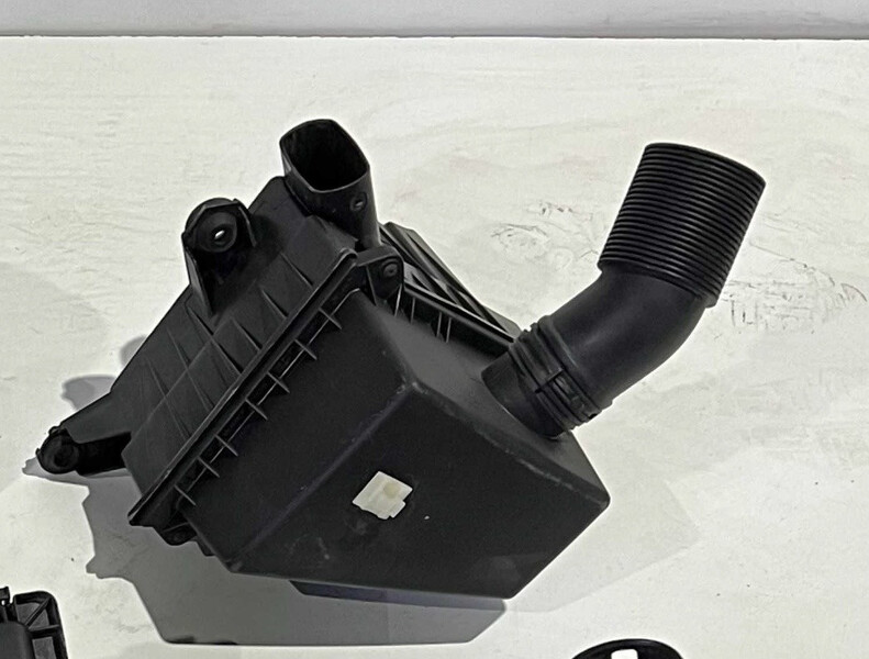 Корпус воздушного фильтра в сборе Skoda Fabia 2  2009 универсал 1.2 Бензин Черкассы