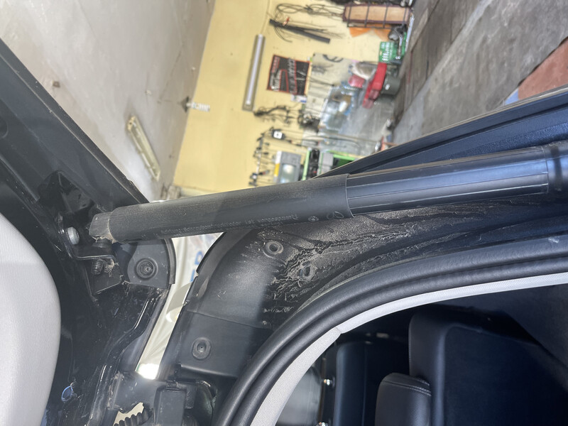 Электро привод багажника Mercedes-Benz M-Class W166  2012 2.1 Дизель Киев