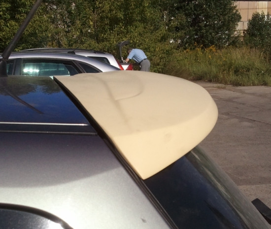 Задний спойлер Renault Megane II wagon (KM0) 1.4 Дубляны