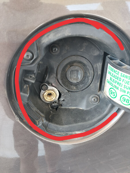 Пластік під кришкою заправки пального Renault Grand Scenic 3  2010 универсал 1.4 Бензин Полтава