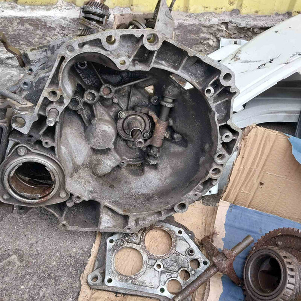 Мкпп 5ст Fiat Uno  1991 хэтчбек 1.1 Бензин 